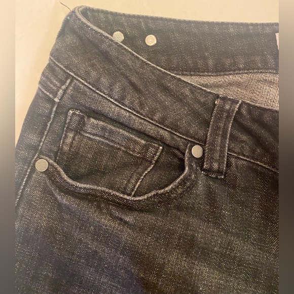 Cabi Slim Boyfriend Distressed Jeans Size 2 - Picture 5 of 9